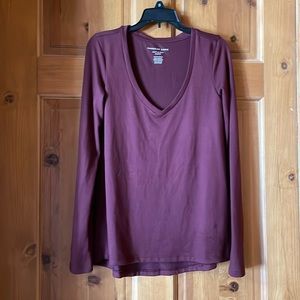 LIKE NEW! AE SOFT AND SEXY Maroon long sleeve sweater size XS